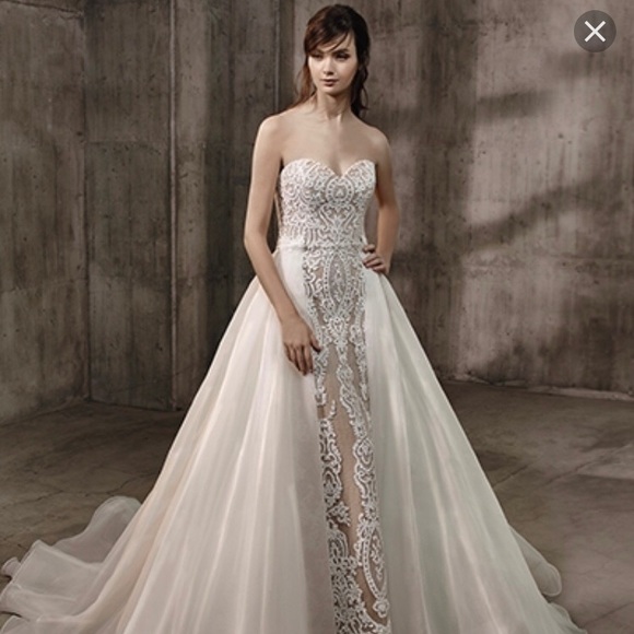 Badgley Mischka “Amal” Wedding Dress - Picture 8 of 8